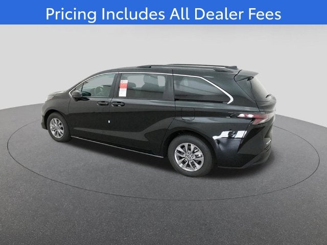 2026 Toyota Sienna LE 8 Passenger