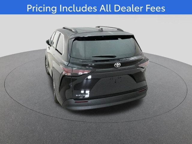 2026 Toyota Sienna LE 8 Passenger