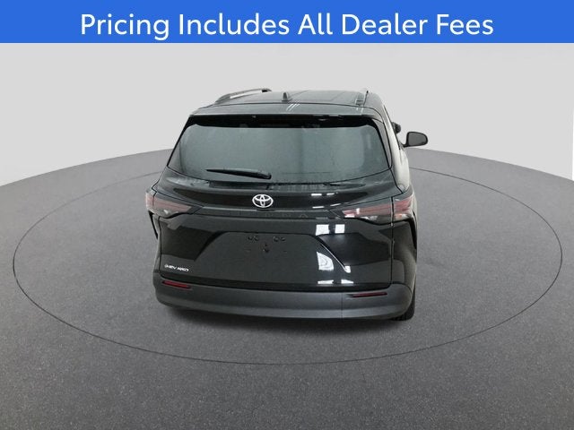 2026 Toyota Sienna LE 8 Passenger