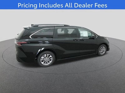2026 Toyota Sienna LE 8 Passenger