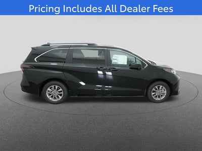 2026 Toyota Sienna LE 8 Passenger