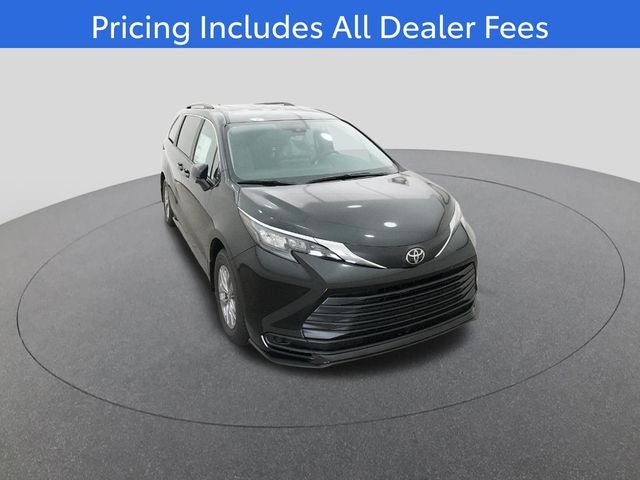 2026 Toyota Sienna LE 8 Passenger