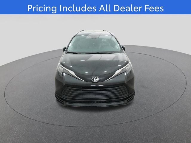 2026 Toyota Sienna LE 8 Passenger