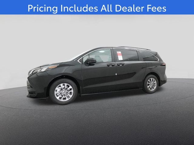 2026 Toyota Sienna LE 8 Passenger