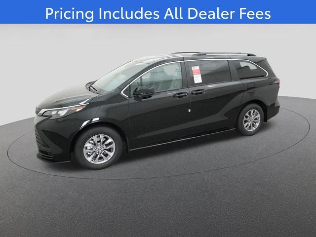 2026 Toyota Sienna LE 8 Passenger
