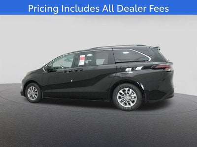 2026 Toyota Sienna LE 8 Passenger