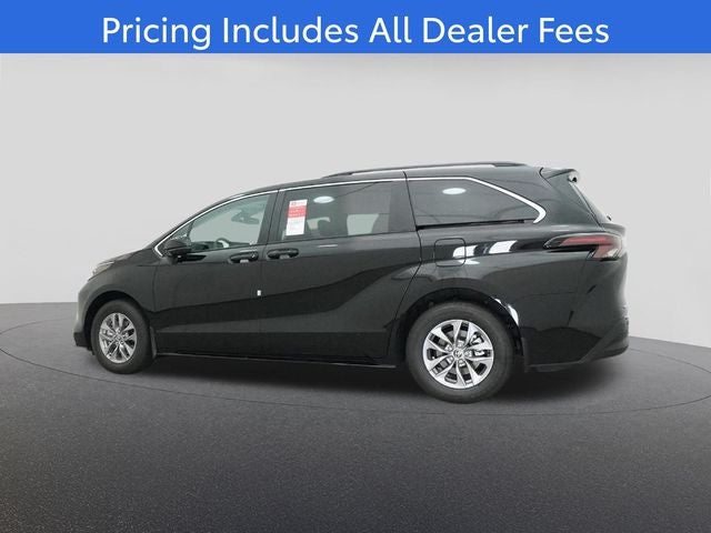 2026 Toyota Sienna LE 8 Passenger