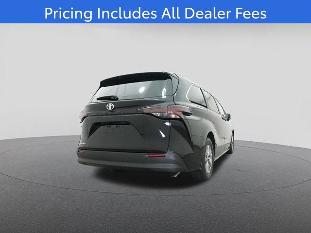 2026 Toyota Sienna LE 8 Passenger