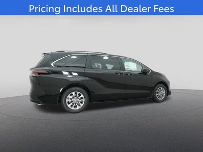 2026 Toyota Sienna LE 8 Passenger