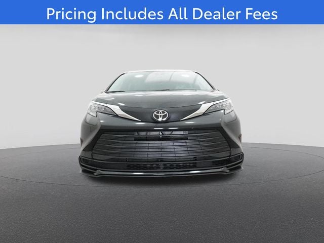 2026 Toyota Sienna LE 8 Passenger