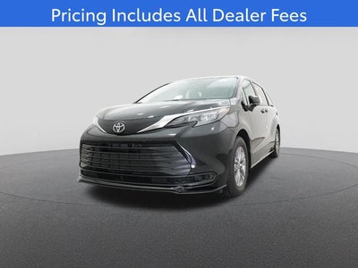 2026 Toyota Sienna LE 8 Passenger