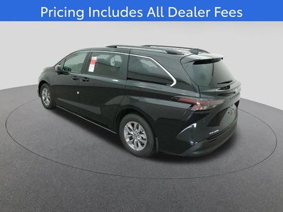 2026 Toyota Sienna LE 8 Passenger