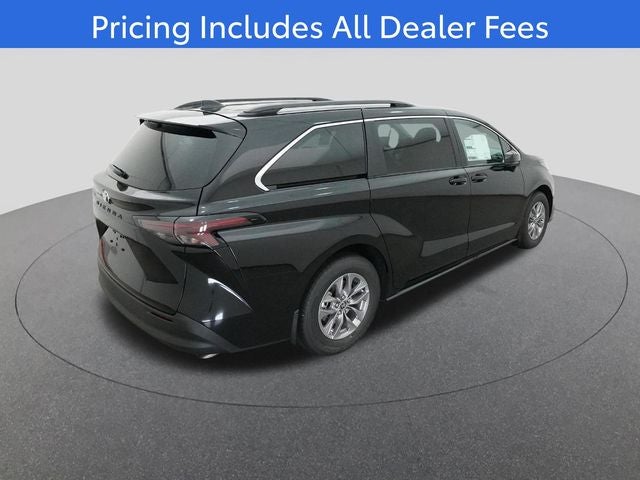 2026 Toyota Sienna LE 8 Passenger