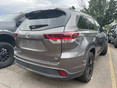 2019 Toyota Highlander SE