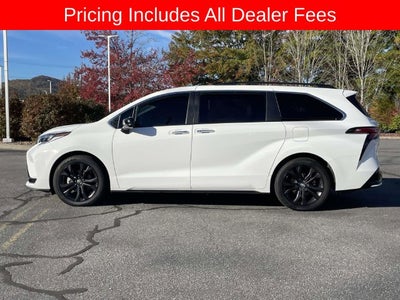 2023 Toyota Sienna XSE 7 Passenger