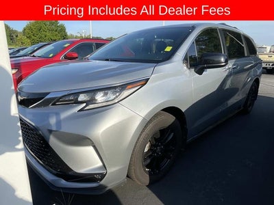 2022 Toyota Sienna XSE 7 Passenger