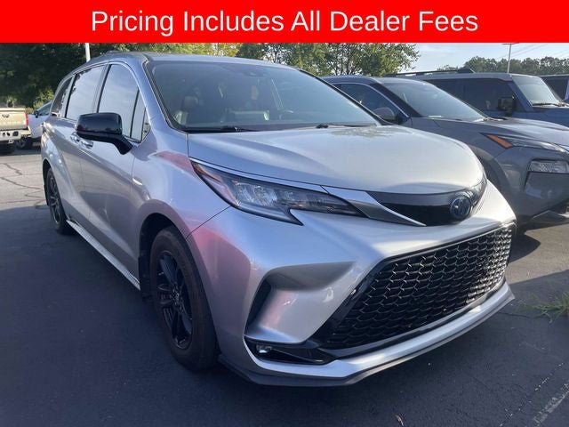 2022 Toyota Sienna XSE 7 Passenger
