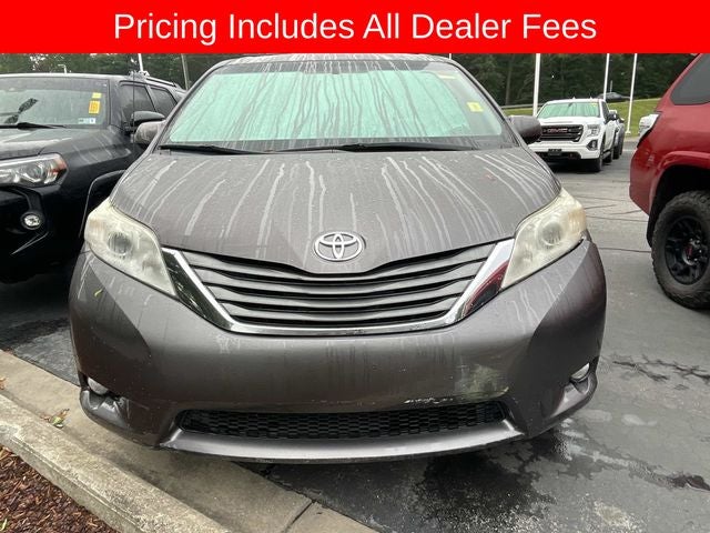 2014 Toyota SIENNA XLE 3.5L XLE 8 Passenger