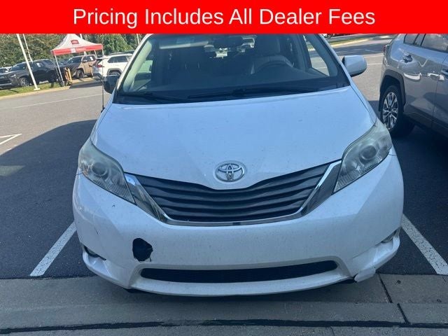2013 Toyota SIENNA XLE 3.5L XLE 8 Passenger
