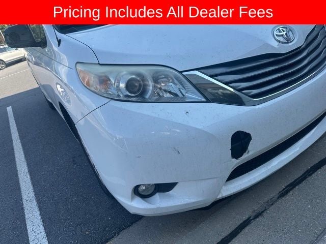 2013 Toyota SIENNA XLE 3.5L XLE 8 Passenger
