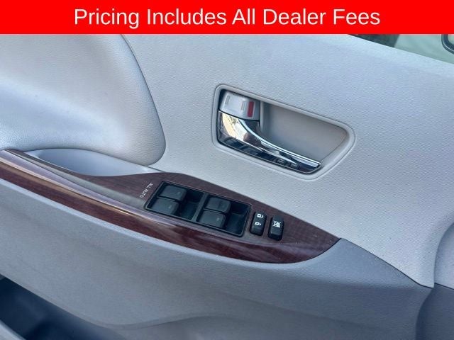 2013 Toyota SIENNA XLE 3.5L XLE 8 Passenger