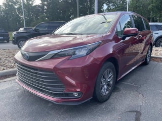 2025 Toyota Sienna XLE