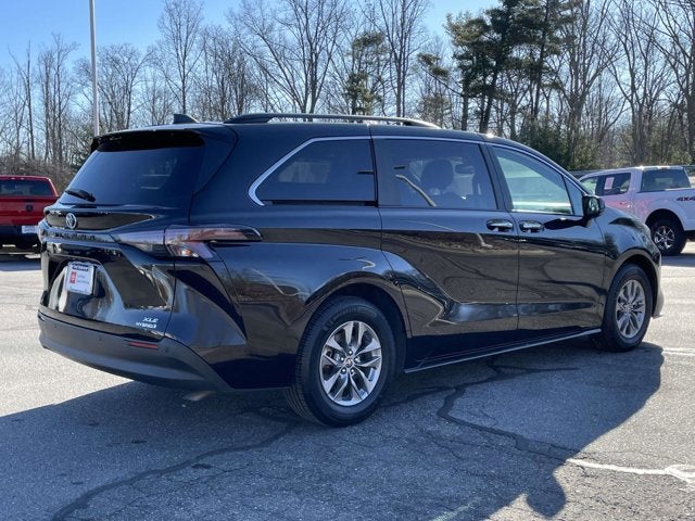 2024 Toyota Sienna XLE