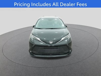 2026 Toyota Sienna XLE 8 Passenger