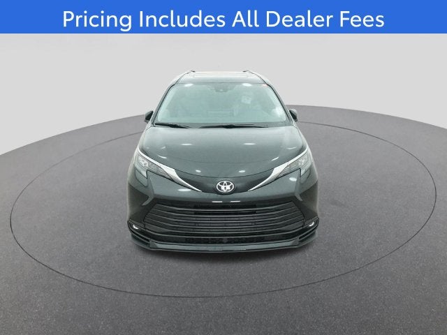 2026 Toyota Sienna XLE 8 Passenger