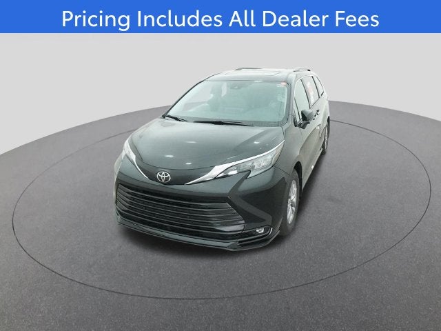 2026 Toyota Sienna XLE 8 Passenger