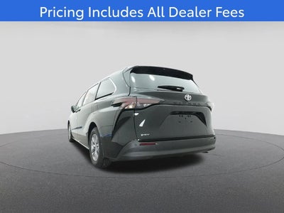 2026 Toyota Sienna XLE 8 Passenger