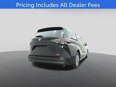 2026 Toyota Sienna XLE 8 Passenger
