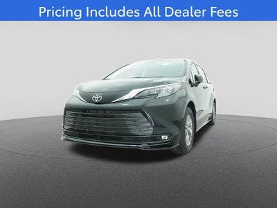2026 Toyota Sienna XLE 8 Passenger