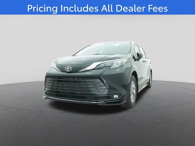 2026 Toyota Sienna XLE 8 Passenger