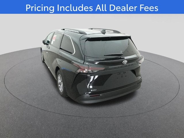 2026 Toyota Sienna XLE 8 Passenger