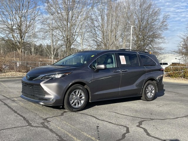 2022 Toyota Sienna XLE