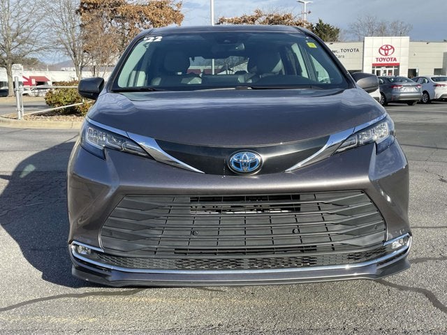 2022 Toyota Sienna XLE