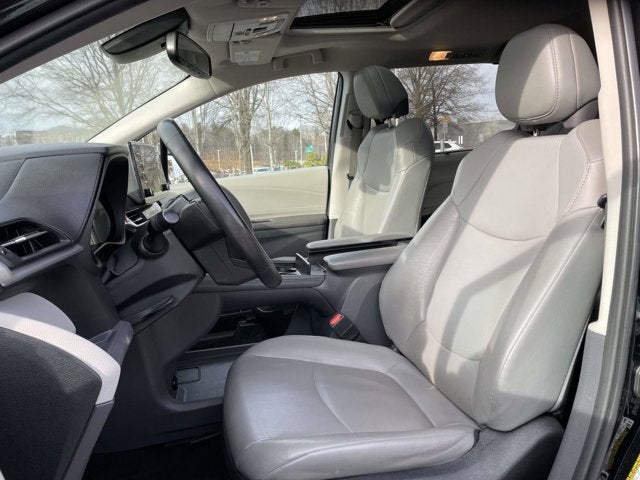 2022 Toyota Sienna XLE