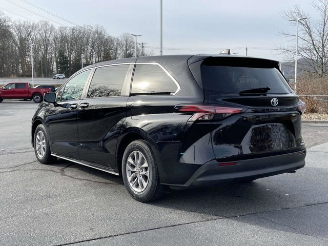 2022 Toyota Sienna XLE