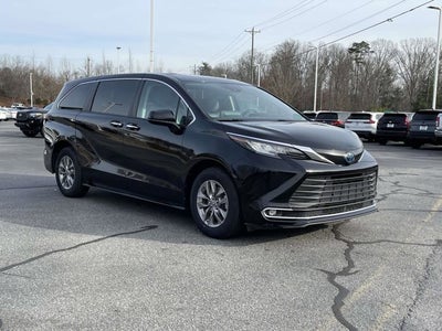 2022 Toyota Sienna XLE