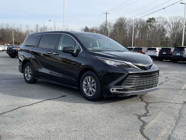 2022 Toyota Sienna XLE