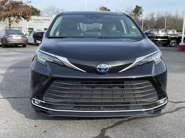 2022 Toyota Sienna XLE