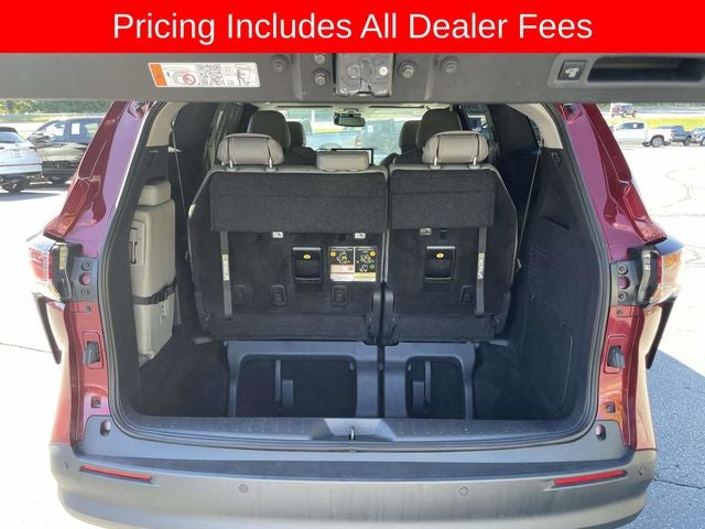 2025 Toyota Sienna XLE 8 Passenger