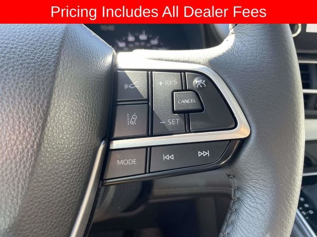 2025 Toyota Sienna XLE 8 Passenger
