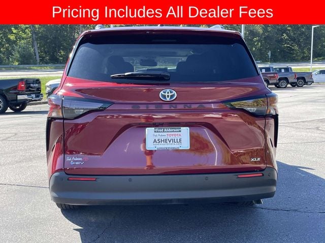 2025 Toyota Sienna XLE 8 Passenger
