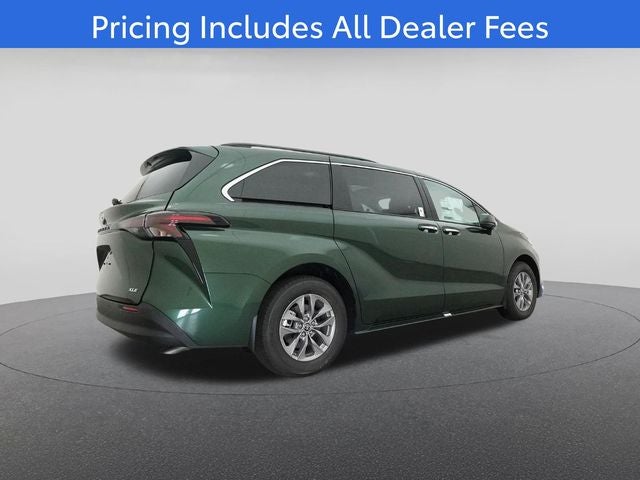 2026 Toyota Sienna XLE 8 Passenger