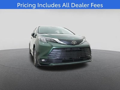 2026 Toyota Sienna XLE 8 Passenger