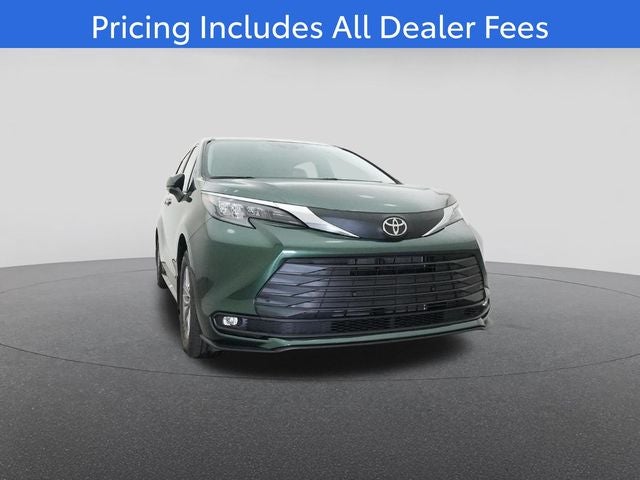2026 Toyota Sienna XLE 8 Passenger