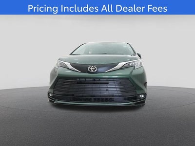 2026 Toyota Sienna XLE 8 Passenger