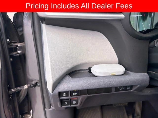 2023 Toyota Sienna XLE 7 Passenger